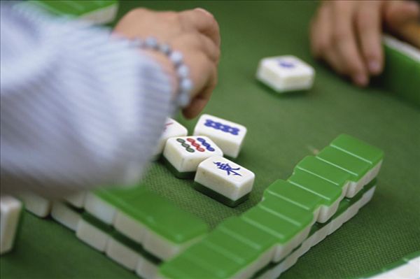 麻将对对碰规则_麻将规则对对碰怎么算_麻将对对碰游戏规则