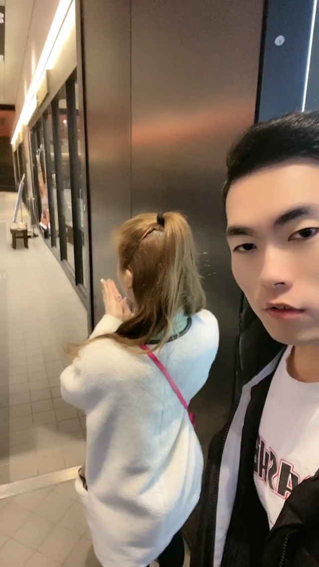 奈奈酱家的裙子是正的吗_和奈奈酱一起玩福利图_奈奈酱表情包
