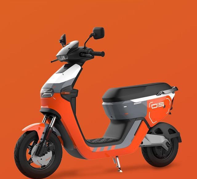 四轮全封闭电动摩托车-未来出行新宠：四轮电摩，穿梭城市如履平