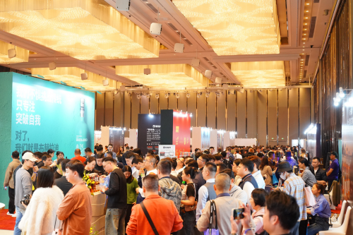 新浩方游戏平台：探索多彩世界，畅享游戏乐趣与社交互动