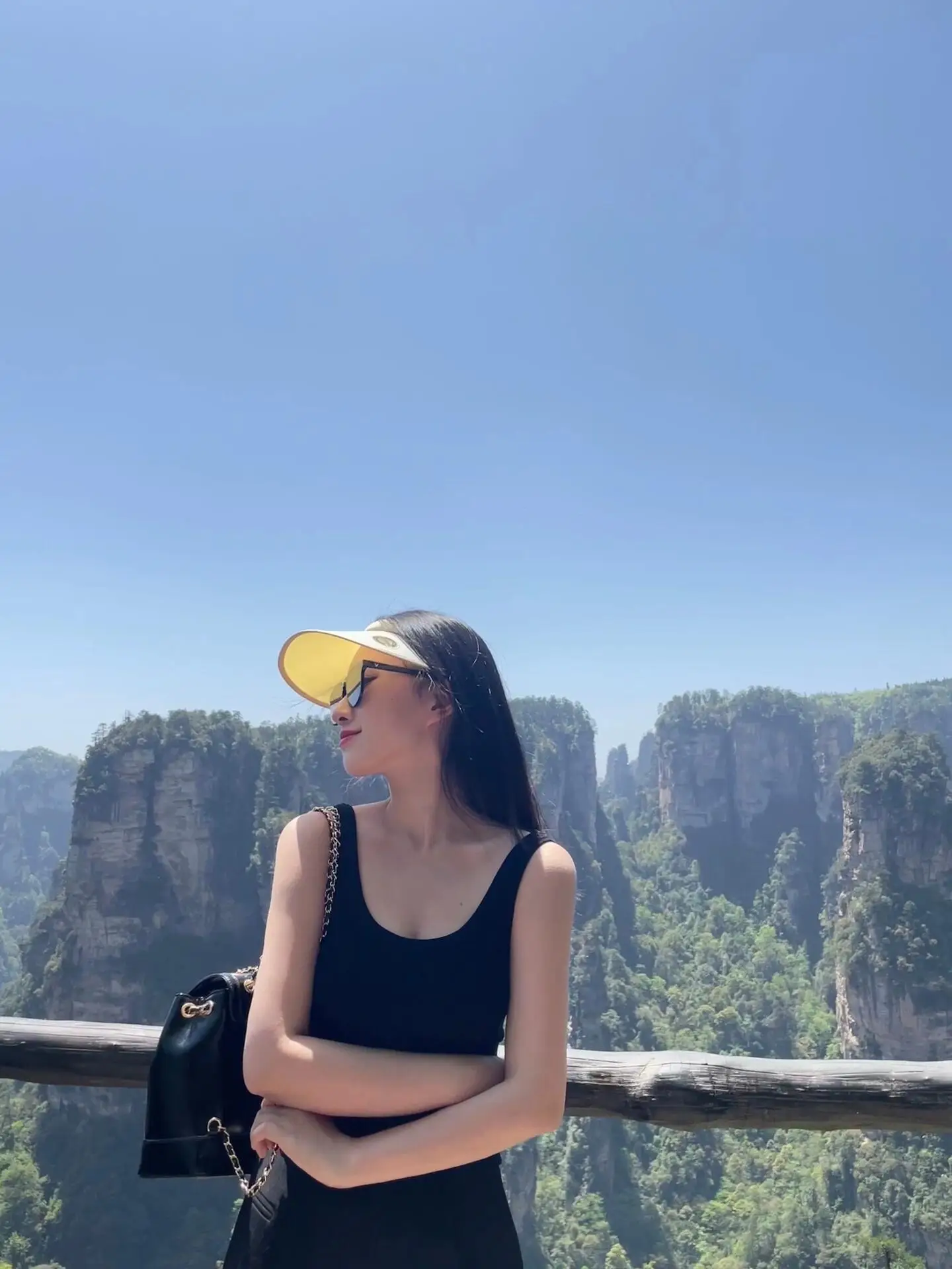 天地非人间_人间天地非别有啥意思_人间天地是什么意思